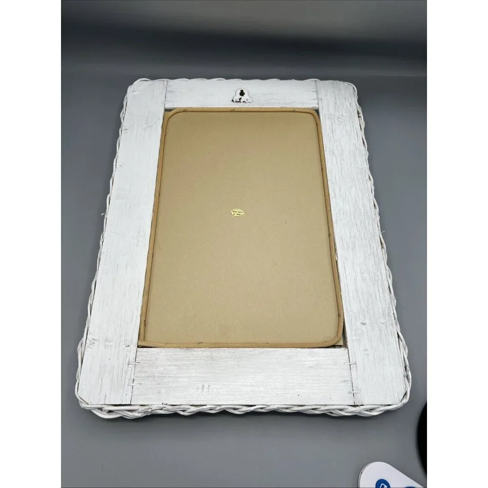 White Wicker Wall Mirror Shabby Chic Cottagecore 12x16 Hanging VTG Hong Kong - Picture 9 of 13